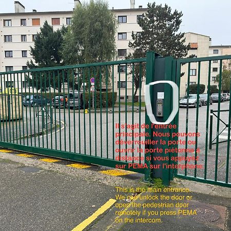 Appartement Periurbain De Paris Et Versailles Les Clayes-Sous-Bois Extérieur photo